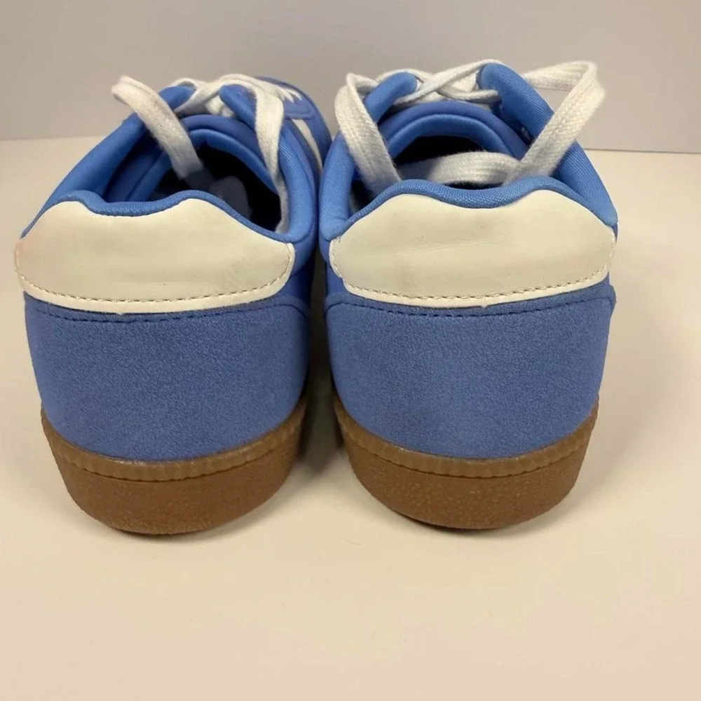 No Boundaries Blue Suede Accent Low Top Gum Sole Sneakers WMNB25CA210 Womens 8